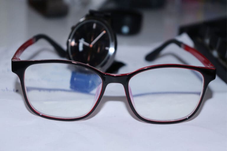 Customizable Glasses with Interchangeable Glasses Frames